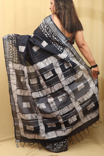 Elegant Dark Blue Linen Saree: Bhagalpur Beauty - Luxurion World