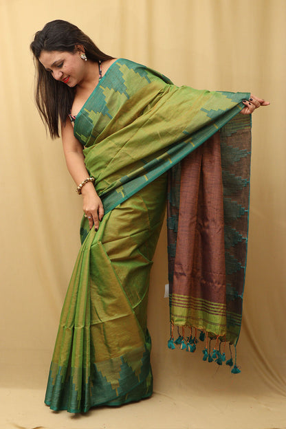 Ethnic Green Bengal Tissue Cotton Saree: Temple Border