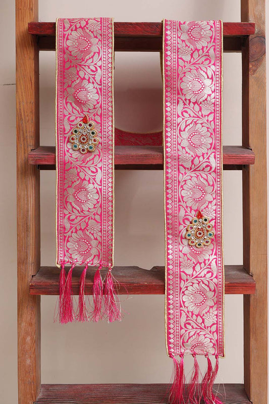 Divya India Customized Royal Swagat Stole ,Khesh, Patka, Gamcha, Dupatta – Elegant and Luxurious Pink Banarasi Silk Stole With a Beautifully Matching Tassel & Brooch for Welcoming Guests at Weddings, Anniversaries or Grand Celebratory Occasions