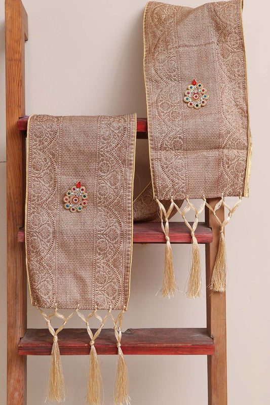 Divya India Customized Swagat Stole/Dupatta – Pastel Banarasi Antique Zari Cotton Stole With a Beautifully Matching Tassel & Brooch for Welcoming Guests at Weddings, Anniversaries or Grand Celebratory Occasions