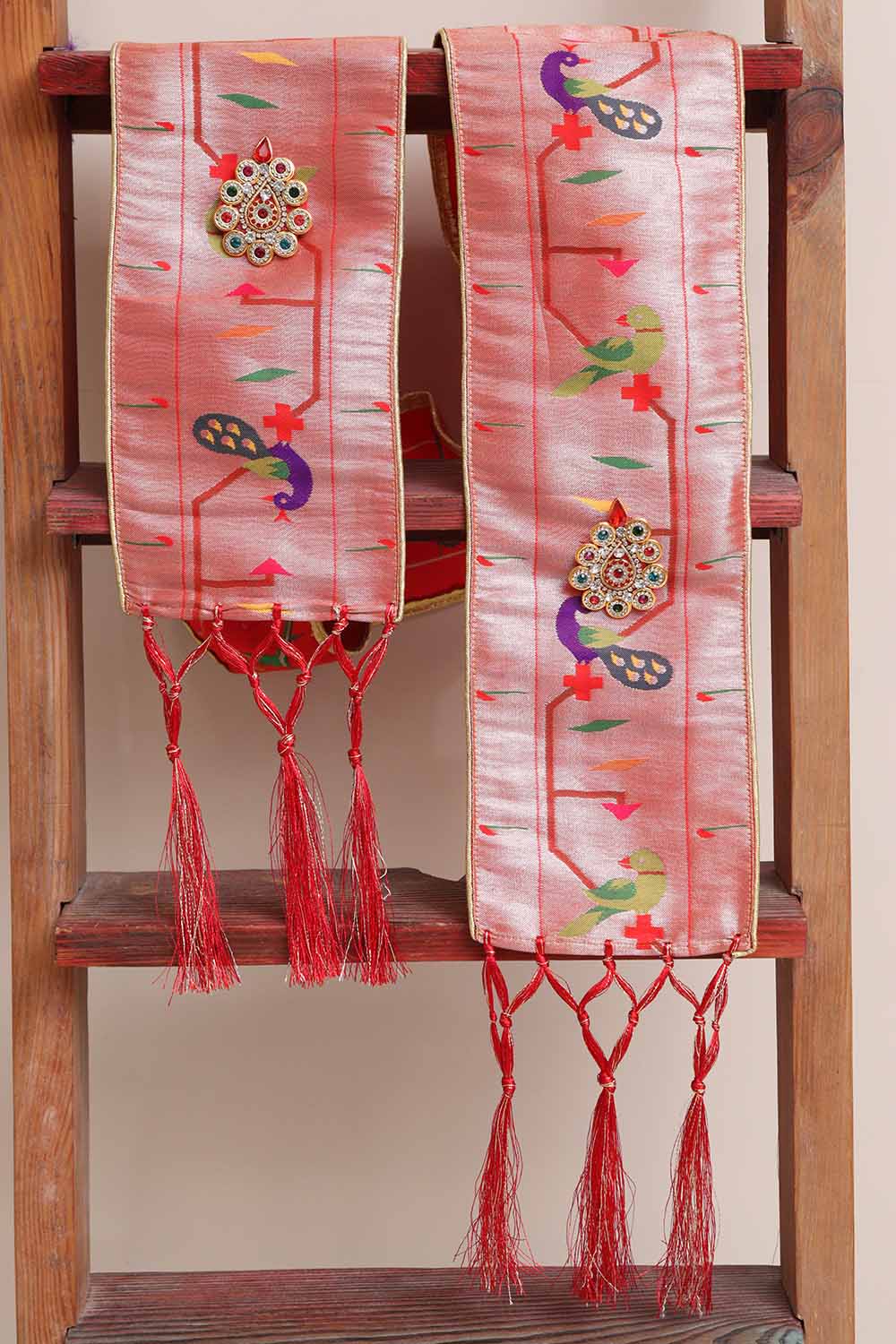 Divya India Customized Royal Swagat Stole/Dupatta – Elegant and Luxurious Red Pathani Silk with Peacock & Parrot Stole With a Beautifully Matching Tassel & Brooch for Welcoming Guests at Weddings, Anniversaries or Grand Celebratory Occasions