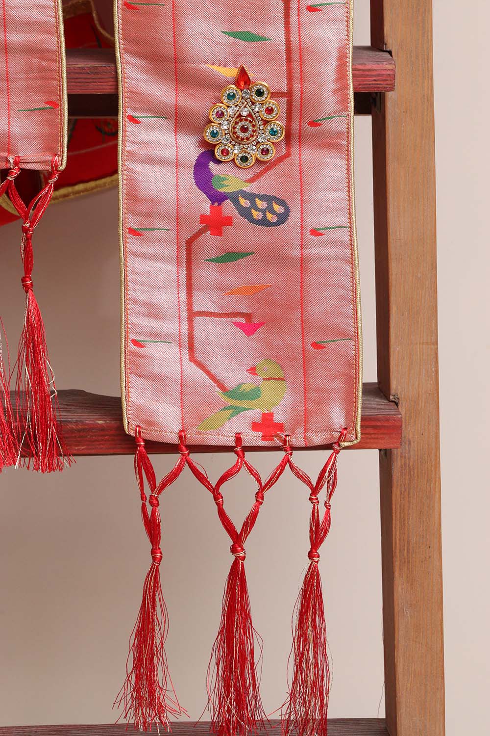 Divya India Customized Royal Swagat Stole/Dupatta – Elegant and Luxurious Red Pathani Silk with Peacock & Parrot Stole With a Beautifully Matching Tassel & Brooch for Welcoming Guests at Weddings, Anniversaries or Grand Celebratory Occasions