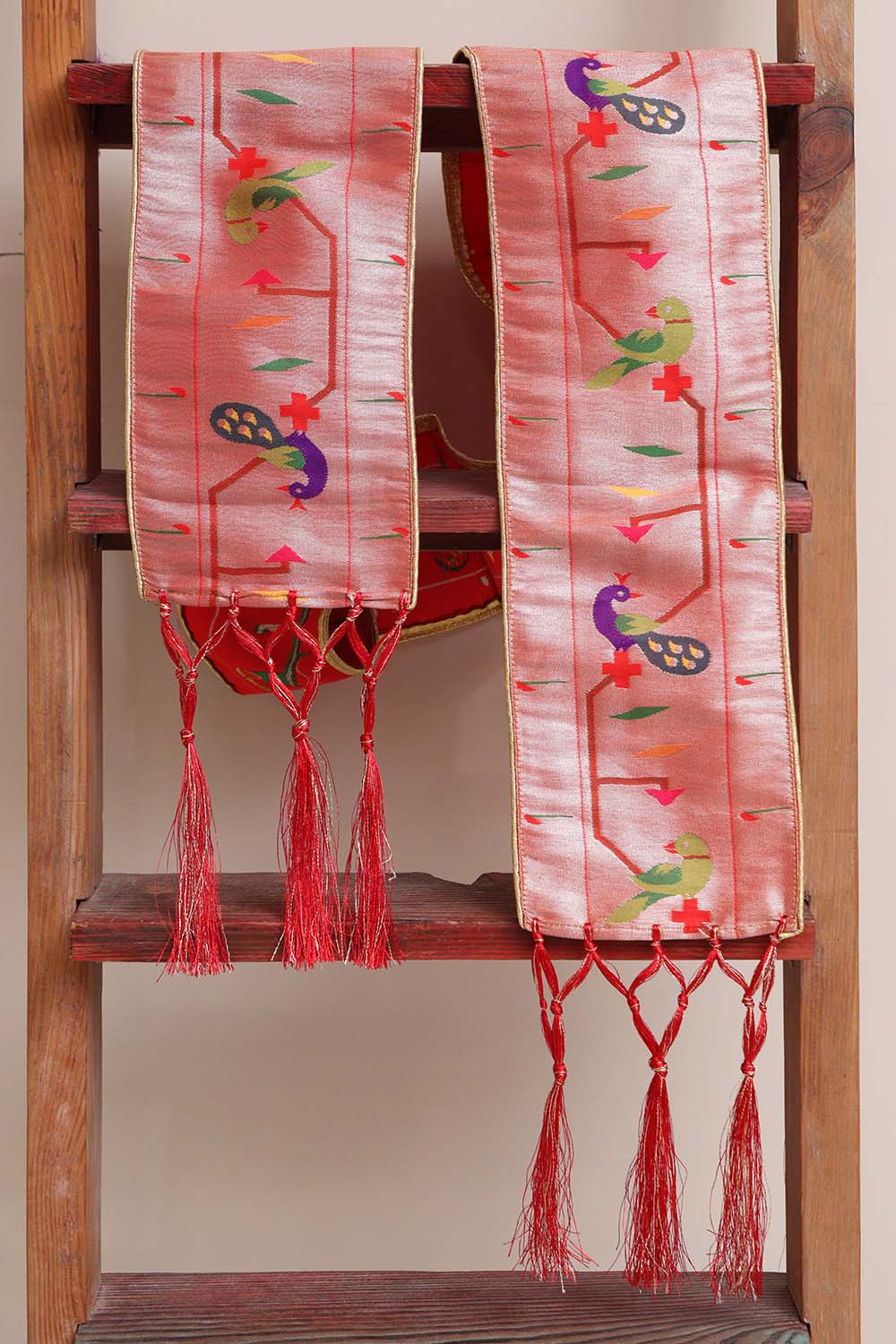 Divya India Customized Royal Swagat Stole/Dupatta – Elegant and Luxurious Red Pathani Silk with Peacock & Parrot Stole With a Beautifully Matching Tassel & Brooch for Welcoming Guests at Weddings, Anniversaries or Grand Celebratory Occasions