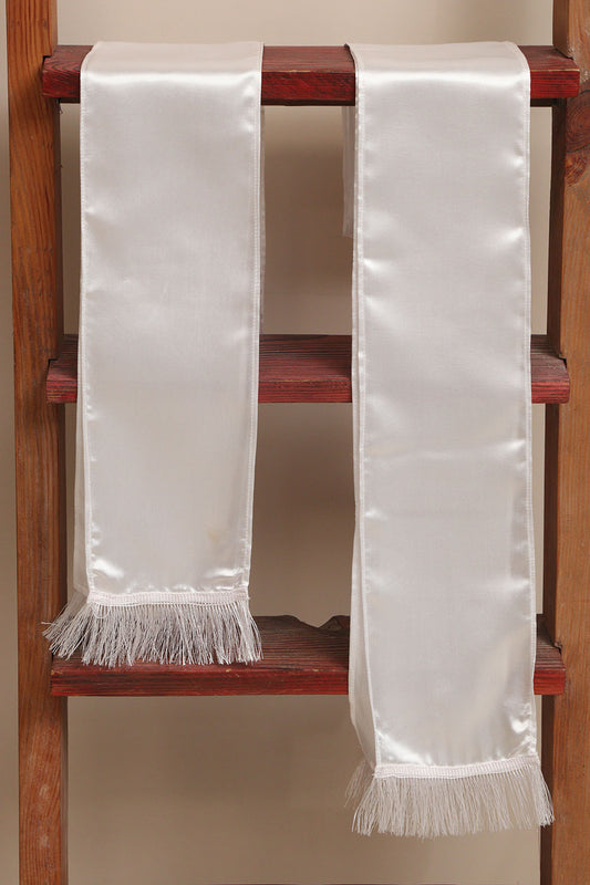 Luxurion World’s White plain unisex silk stole bring timeless elegance, making every wedding, anniversary, birthday, or celebration special by welcoming guests with warmth and grace