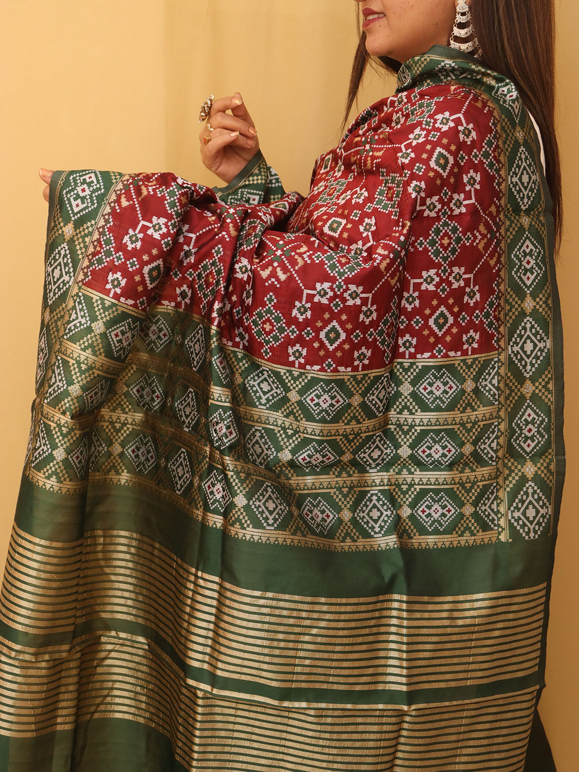 Maroon Patola Silk Dupatta - divyaindia 