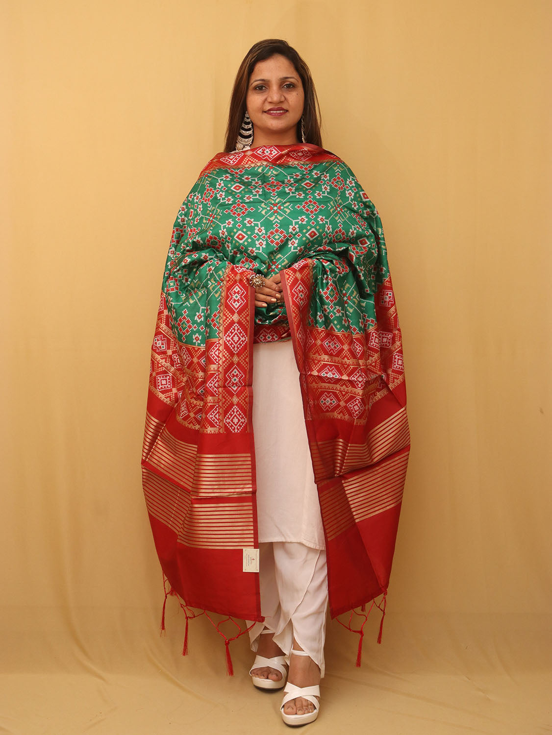 Green Patola Silk Dupatta - divyaindia 