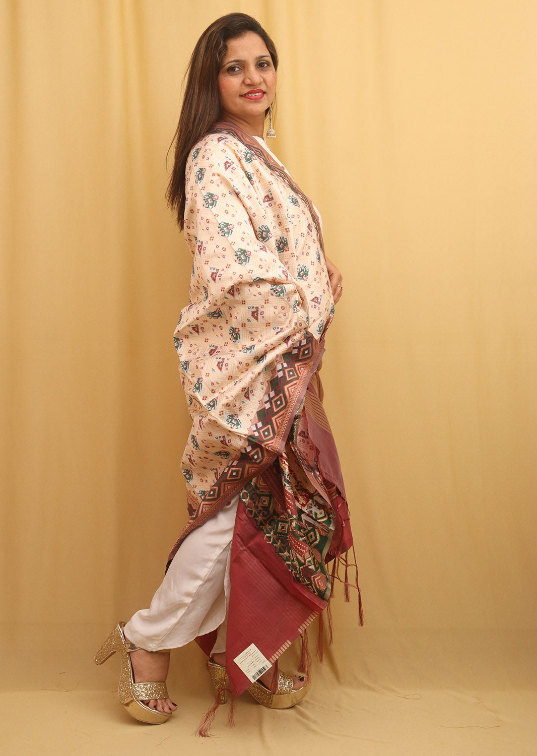 Off White Patola Silk Dupatta - divyaindia 