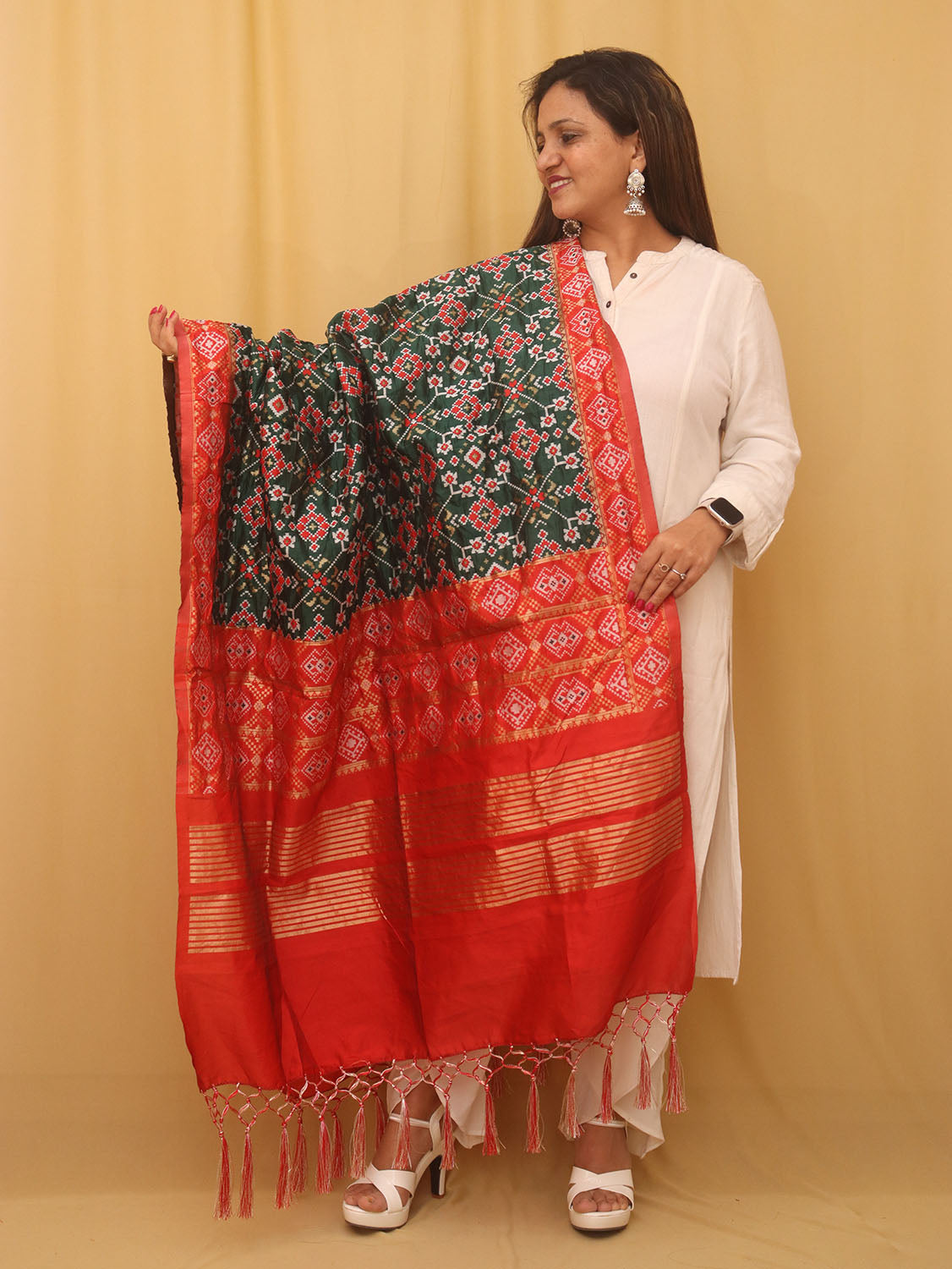 Green Patola Silk Dupatta - divyaindia 