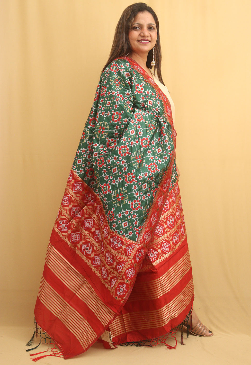 Green Patola Silk Dupatta - divyaindia 
