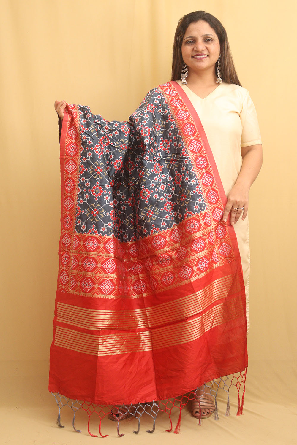 Grey Patola Silk Dupatta - divyaindia 