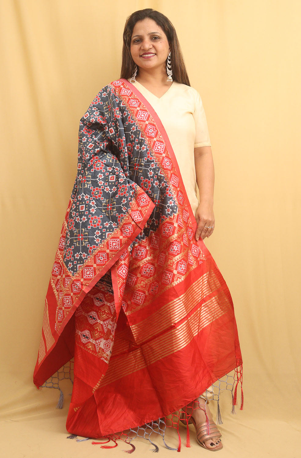 Grey Patola Silk Dupatta - divyaindia 