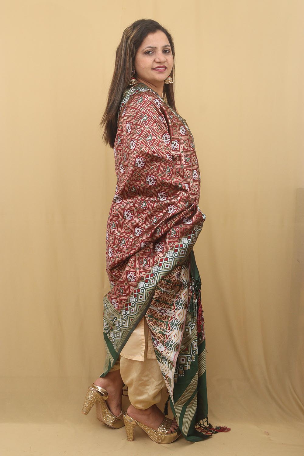Maroon Patola Silk Dupatta: Timeless Elegance