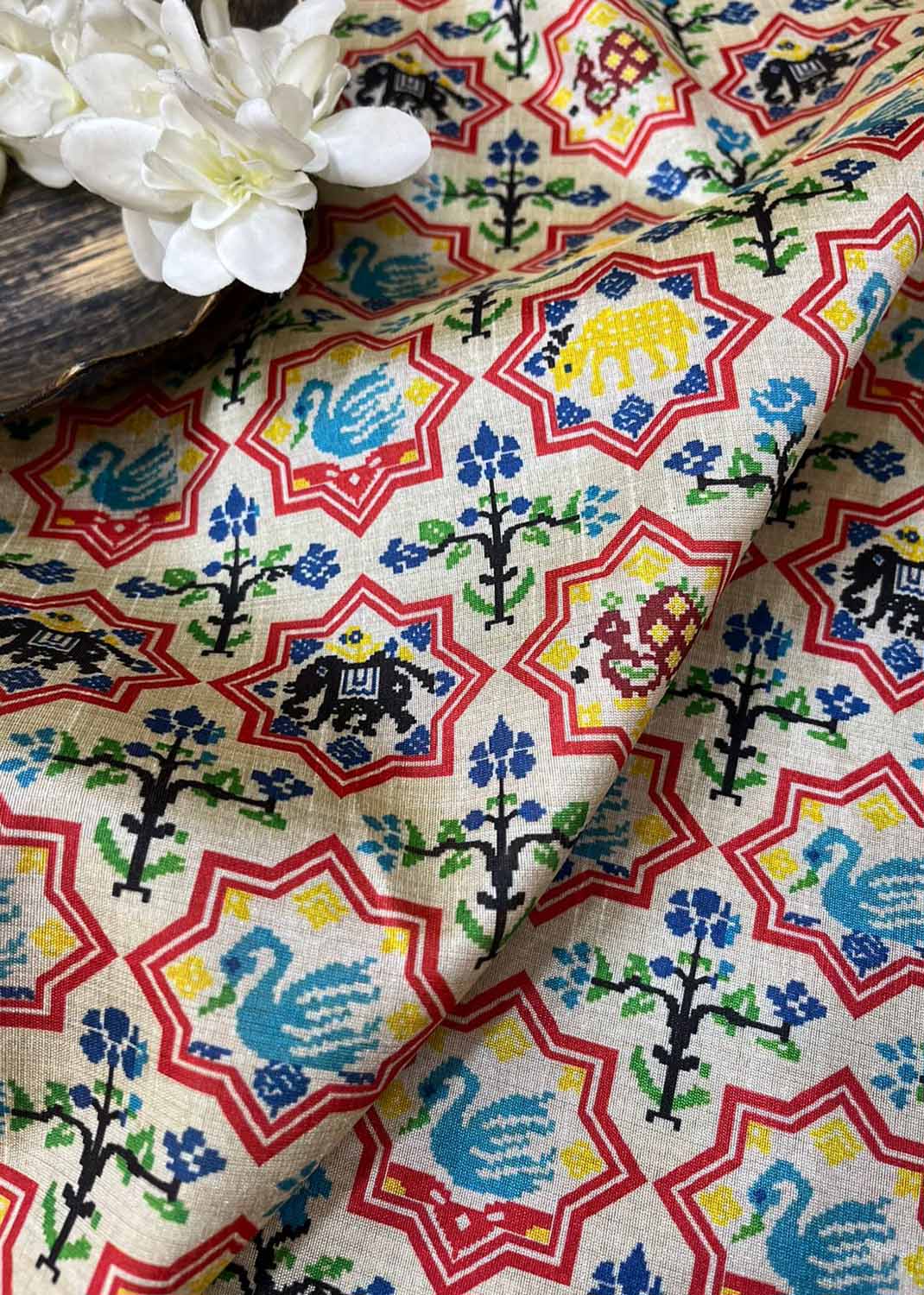 Off White Digital Printed Patola Design Tussar Silk Fabric ( 1 Mtr ) - divyaindia 