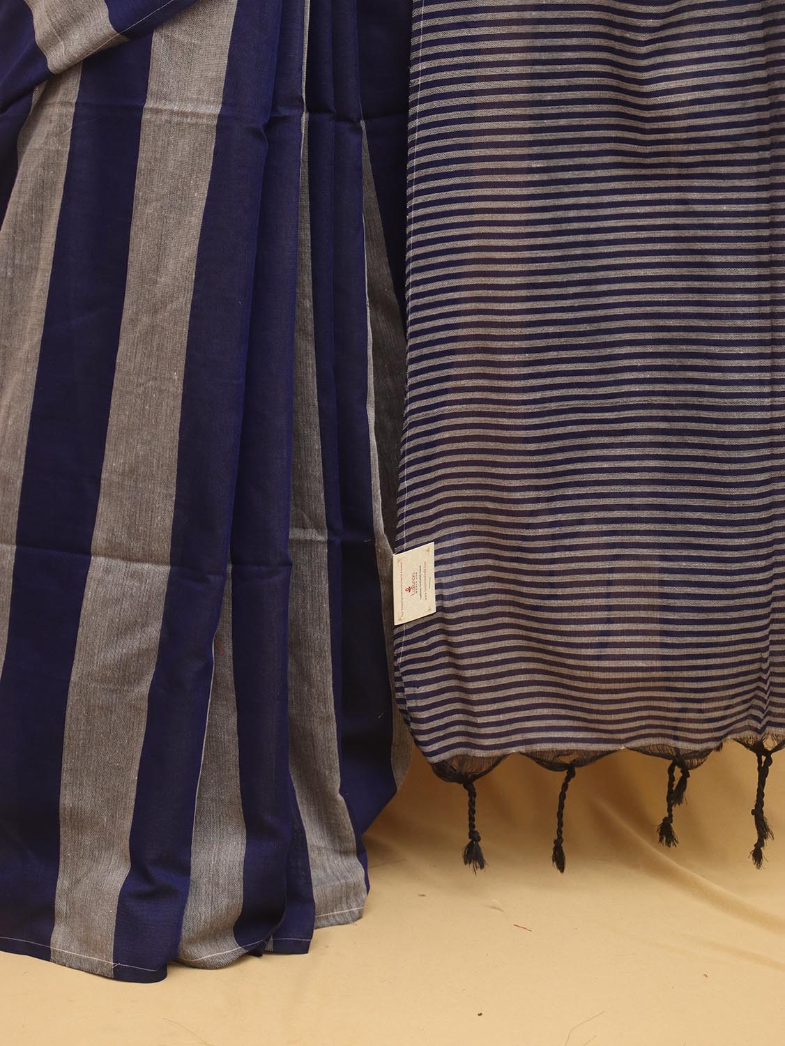 Grey And Blue Bengal Cotton Stripe Design Saree - divyaindia 