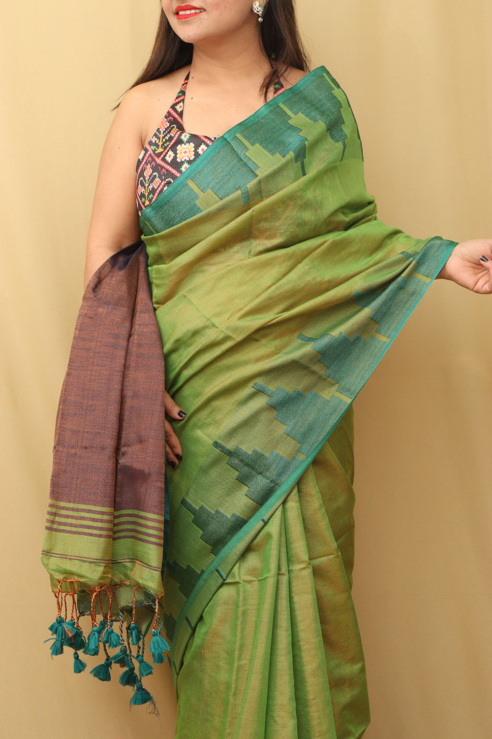 Ethnic Green Bengal Tissue Cotton Saree: Temple Border