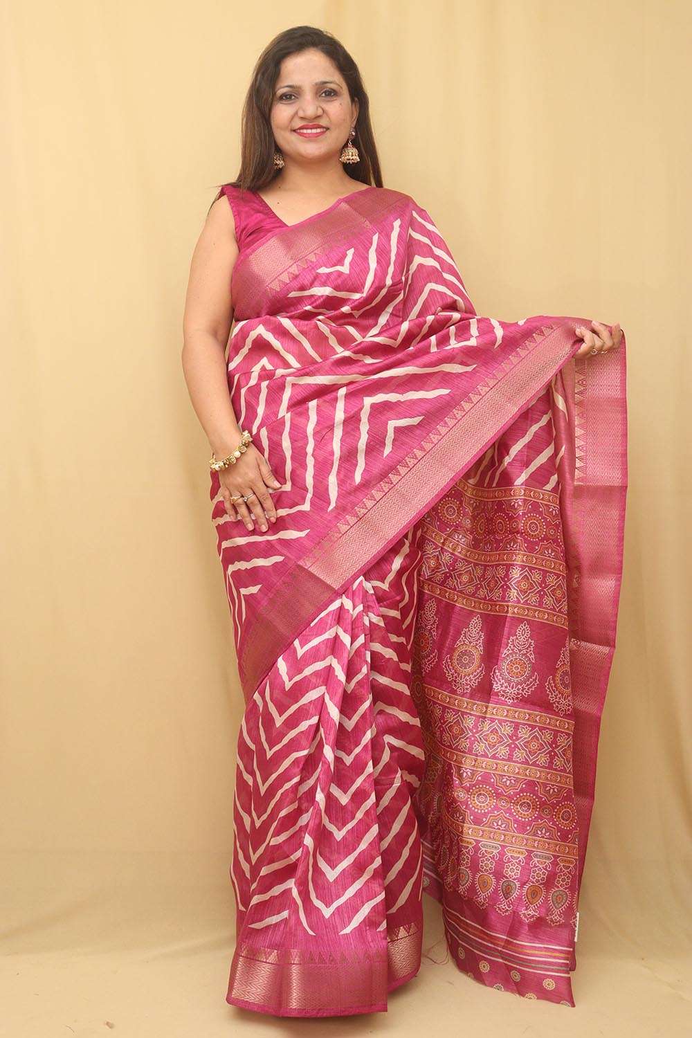 Stunning Pink Leheriya Tussar Silk Saree