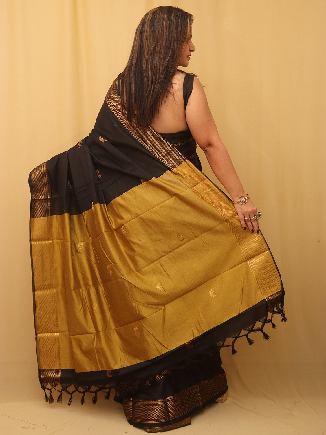 Golden And Black Paithani Cotton Silk Saree - divyaindia 