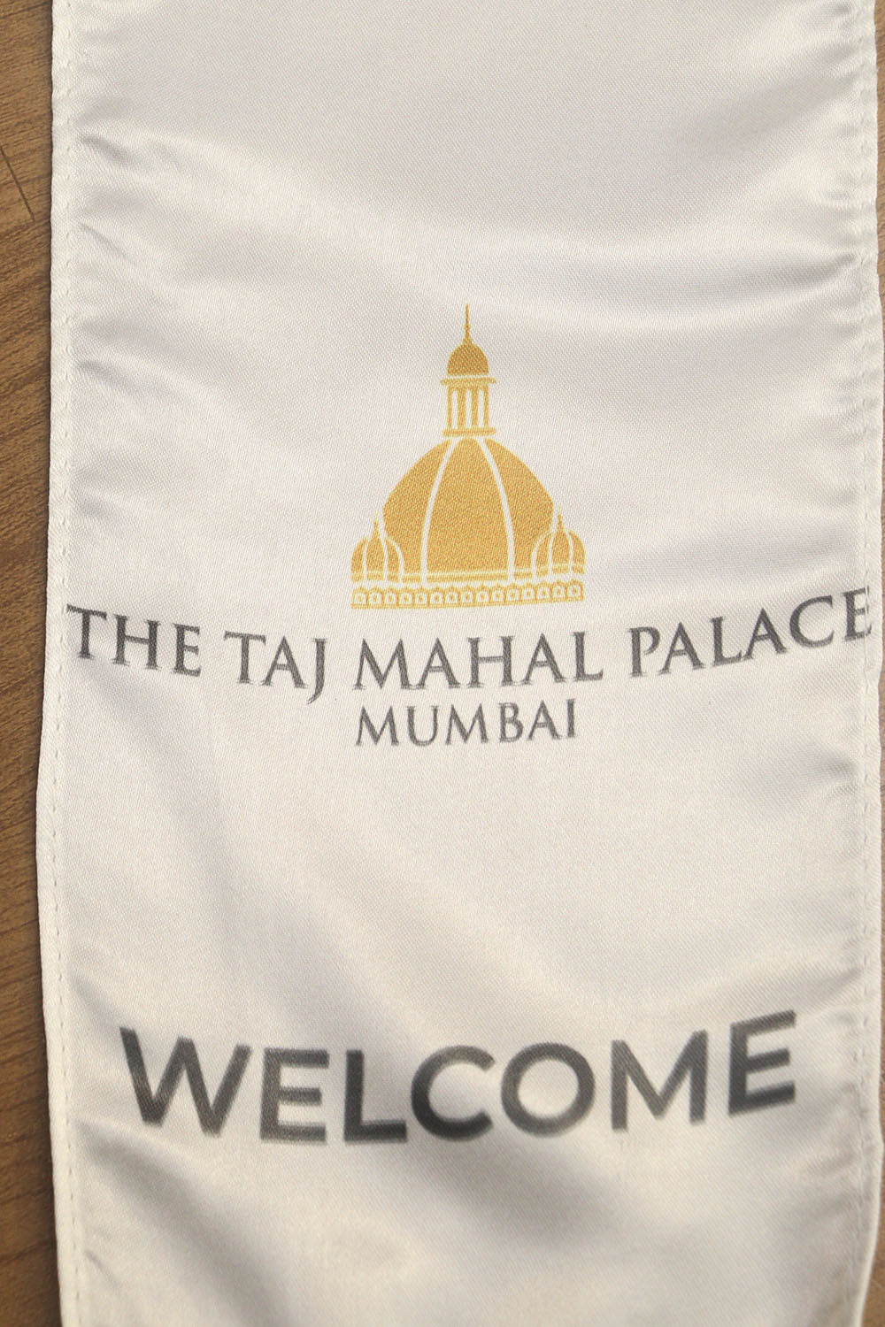 Taj's Welcome Stole: Opulence & Heritage Woven in Every Thread ( Set Of 1 )