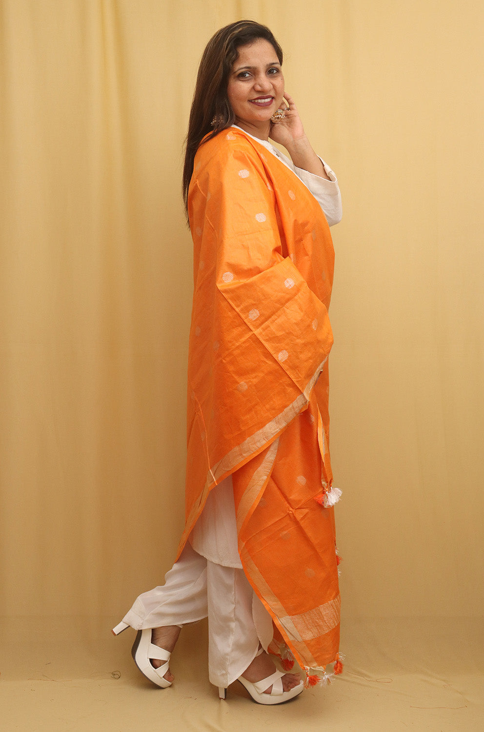 Orange Bhagalpur Handloom Linen Cotton Dupatta - divyaindia 