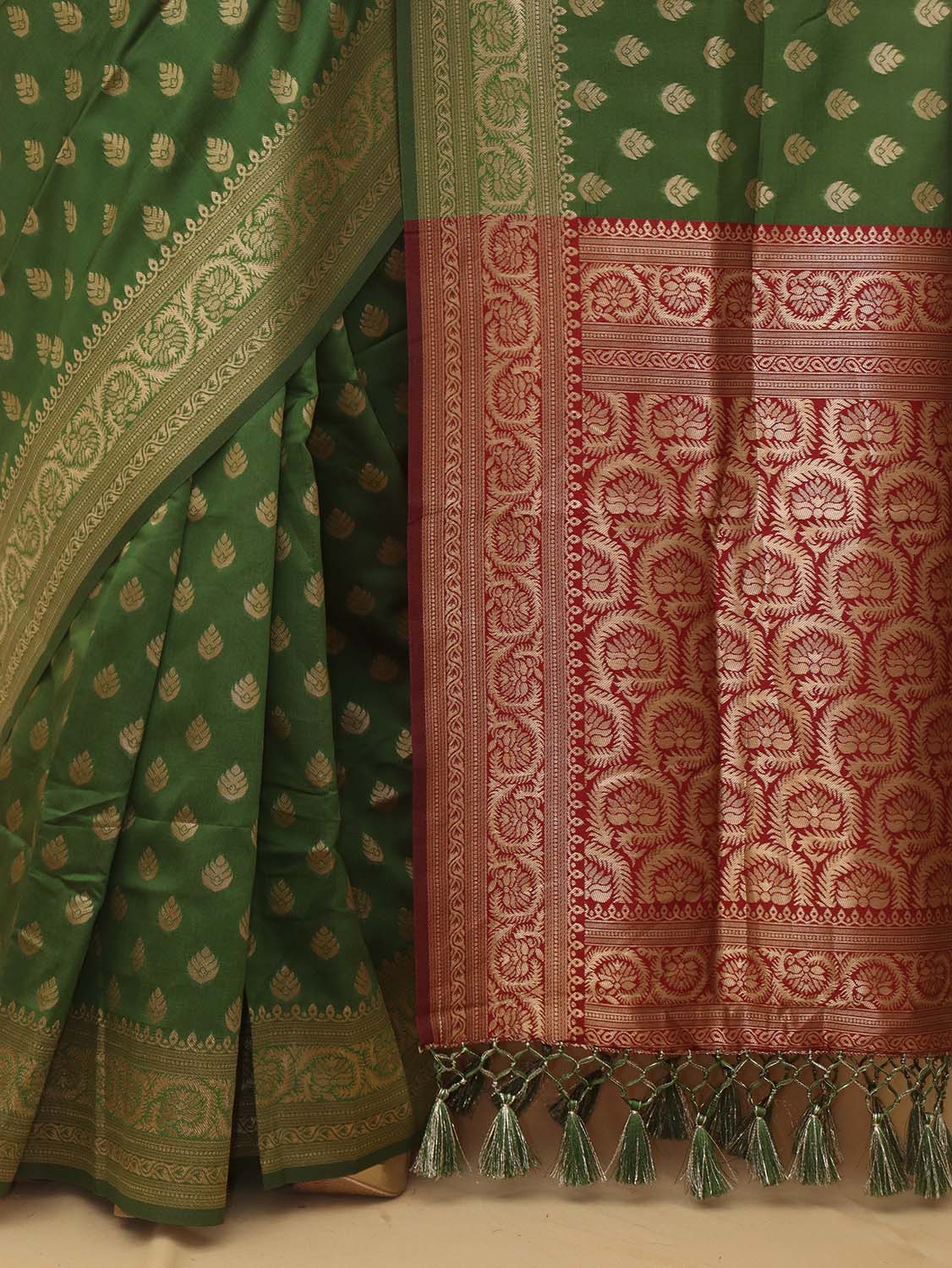Green Banarasi Cotton Silk Saree - divyaindia 