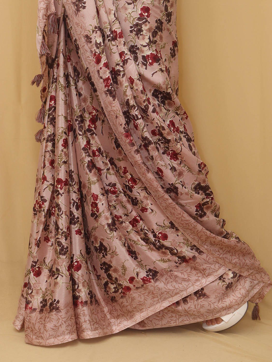 Pink Digital Printed Crepe Floral Design Saree
